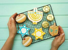 célébrer hanukkah. le concept de le Hanoukka vacances. photo