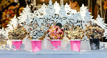 gaufres avec la glace crème dans une verre photo