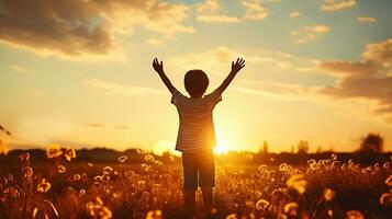 peu garçon élevage mains plus de le coucher du soleil ciel, profiter la vie et la nature. content enfant sur été champ à la recherche sur Soleil. génératif ai photo