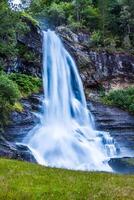 Norvège, hordaland comté. célèbre Steinsdalsfossen cascade. scandinave la nature photo