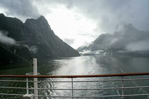 scénique vue de Milford du son le fjord, Sud île, Nouveau zélande photo