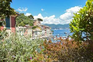 vue à le plus grandiose palais un bâtiments à le plus modeste appartements, Portofino, Italie photo