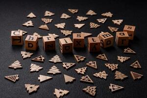 magnifique Noël composition avec copie espace avec un une inscription dans en bois cubes photo