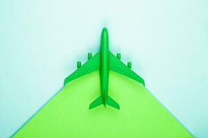 durable aviation concept - vert avion. bannière image, copie espace. photo