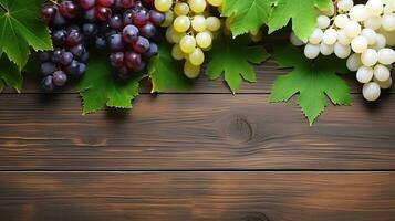 ai généré Haut vue de grappes de blanc et foncé les raisins avec feuilles sur une en bois surface. endroit pour texte. ai génératif. photo