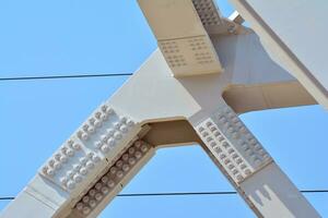 viaduc en dessous de construction photo