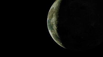 le lune est un astronomique corps cette orbites planète Terre photo