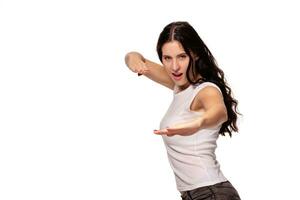 une magnifique femme spectacles martial art exercice photo