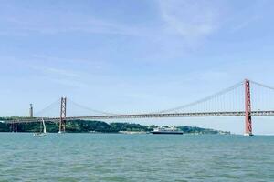 le vue de le pont de le l'eau photo