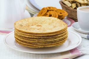 Indien kakhra est une traditionnel gujarati casse-croûte photo