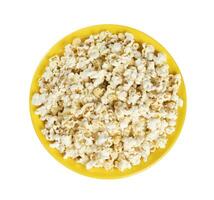 savoureux épicé fait maison pop corn sur blanc Contexte photo