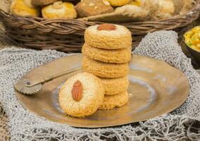 en bonne santé fait maison sucré amande biscuits ou des biscuits photo