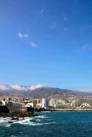 le côte de canari île avec le montagnes dans le Contexte photo