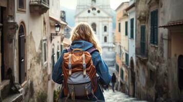 ai généré femme avec sac à dos en marchant vers le bas étroit rue. génératif ai photo