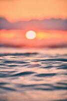 coloré le coucher du soleil plus de le vagues de le Nord mer photo