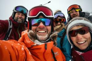 ai généré groupe de copains ayant amusement à ski station balnéaire. hiver vacances concept, une groupe de gens portant ski équipement prend une selfie ensemble, ai généré photo