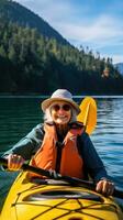 ai généré une femme dans sa Années 60 kayaks sur une lac, entouré par magnifique la nature photo