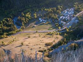 une vue de une village de au dessus photo