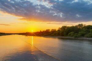 ai généré d'or heure le coucher du soleil sur le rivière. pro photo