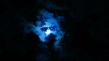 le lune nuit vue avec le plein lune et des nuages dans le ciel photo