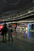 Départ zone dans le Nouveau Istanbul aéroport photo