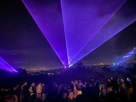 Londres dans le Royaume-Uni sur 4 novembre 2023. une vue de le laser spectacle à Alexandra palais photo