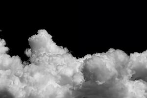 nuage blanc sur fond noir photo