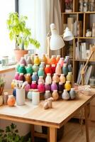 ai généré une tricoteuse espace de travail avec une variété de coloré fils et tricot aiguilles sur une en bois bureau. photo
