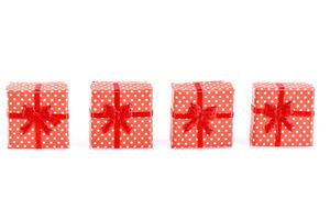 magnifique Nouveau année rouge cadeau des boites sur blanc Contexte photo
