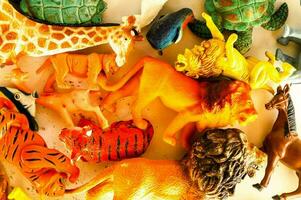 une pile de Plastique animaux photo