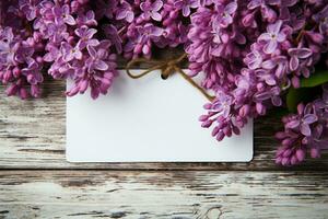 ai généré antique toile de fond lilas fleurs sur un vieux en bois arrière-plan, étiquette photo