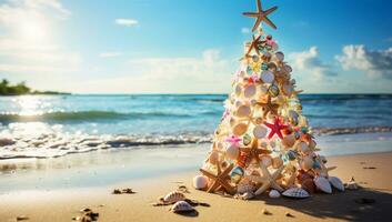 ai généré Noël arbre fabriqué de coquillages sur le plage à le coucher du soleil. photo