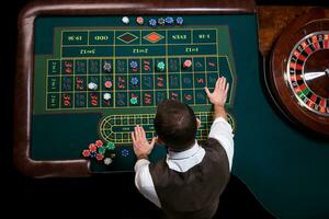 Haut vue de le casino croupier et le vert roulette tableau. Géorgie photo