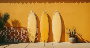 ai généré Trois planches de surf contre une Jaune mur photo