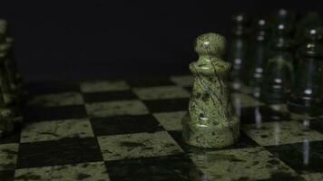 échecs jeu. blanc pion défaites noir pion. sélectif se concentrer. échecs pion vaincu pion. détails de échecs pièce sur noir Contexte. photo