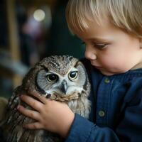 ai généré une Jeune garçon tendrement coups le doux plumes de une bébé hibou perché sur le sien bras. photo