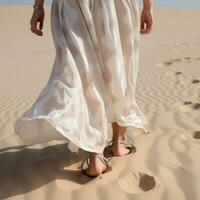 ai généré la personne permanent dans le sable portant des sandales, photo
