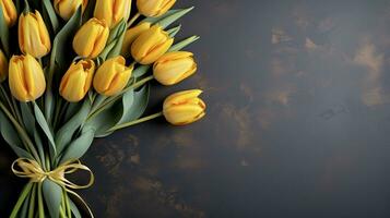 ai généré sur une foncé gris béton arrière-plan, là est une bouquet de vivre Jaune tulipes lié avec une Jaune ruban, le droite est la gauche Vide espace pour le texte photo