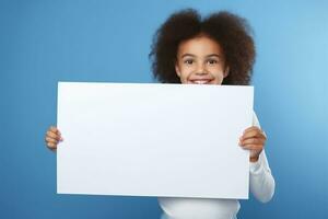 ai généré mignonne peu fille en portant Vide blanc feuille de papier dans sa mains photo