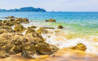 île paradisiaque tropicale koh phayam ao khao kwai plage thaïlande photo