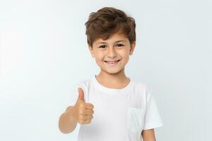 ai généré portrait de de bonne humeur enfant souriant et montrant pouce en haut plus de blanc Contexte photo