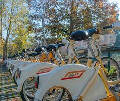 Milan Italie 2023 bicyclette parking à condition de pour partage photo