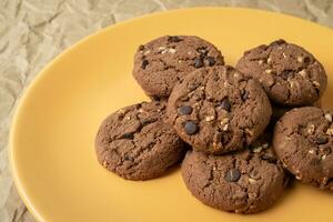 Chocolat biscuits sur assiette photo