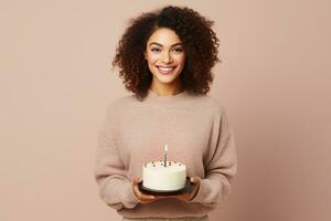 ai généré portrait de une magnifique Jeune femme souriant avec gâteau sur isolé Contexte génératif ai photo