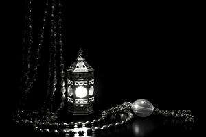 ai généré noir et blanc arabe lanterne embrasé pour musulman saint mois Ramadan kareem photo