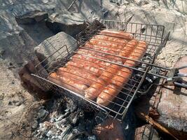 kupati poulet frit sur une Feu. barbecue photo