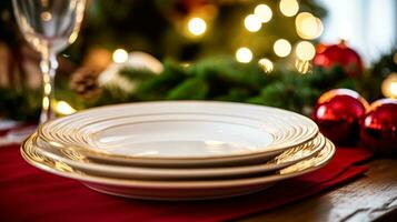 vaisselle et vaisselle ensemble pour hiver vacances famille dîner, Noël articles ménagers décor pour vacances dans le Anglais pays loger, cadeau ensemble et Accueil coiffant photo