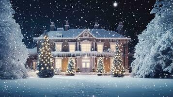 ai généré Noël dans le campagne manoir, Anglais pays maison Manoir décoré pour vacances sur une neigeux hiver soir avec neige et vacances lumières, joyeux Noël et content vacances photo