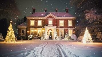 ai généré Noël dans le campagne manoir, Anglais pays maison Manoir décoré pour vacances sur une neigeux hiver soir avec neige et vacances lumières, joyeux Noël et content vacances photo