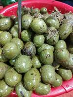 Olives protéger cellule membranes contre cancer diffuser. olive est une génial remède pour anémie. cette petit olive fruit pièces un efficace rôle dans sexuel stimulation et reproducteur processus, photo